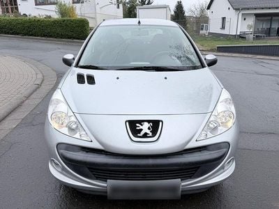 Gebraucht Peugeot 206+ 68 PS (50 kW) 2009 Grau Kleinwagen