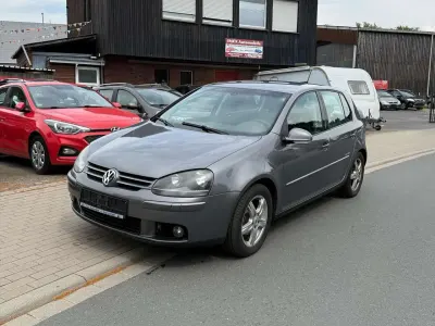 Gebraucht VW Golf VI Edition 80 PS (58 kW) 2008 United grey metallic Kleinwagen