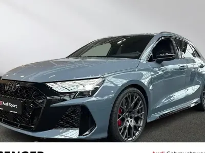 Gebraucht Audi RS3 Sport 400 PS (294 kW) 2025 Grau Limousine