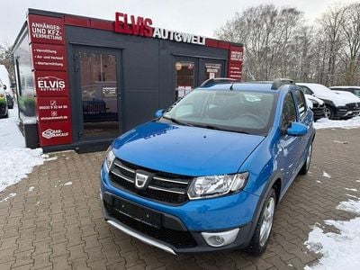 Blau Gebraucht 2015 Dacia Sandero Prestige SUV | 5.800 € (Guter Preis)