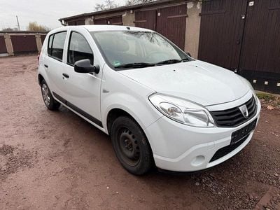 Weiß Gebraucht 2009 Dacia Sandero Kleinwagen | 1.290 € (Guter Preis)