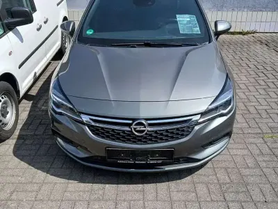 Gebraucht Opel Astra Edition 125 PS (91 kW) 2017 Limousine