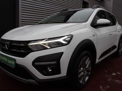 Gebraucht Dacia Sandero Comfort 91 PS (66 kW) 2022 Weiß SUV