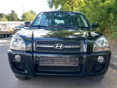 Gebraucht Hyundai Tucson 141 PS (103 kW) 2006 Schwarz SUV
