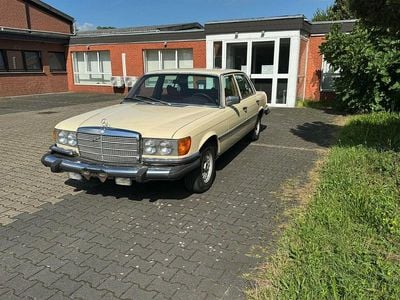 Usata Mercedes 450 305 CV (224 kW) 1980 Giallo Berlina