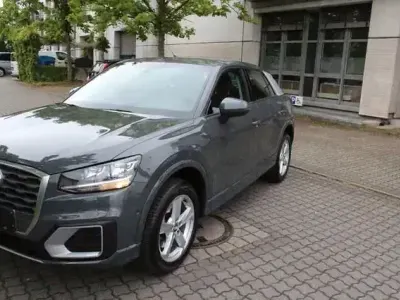 Gebraucht Audi Q2 Sport 150 PS (110 kW) 2017 Grau SUV