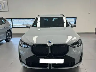 Gebraucht BMW X3 M Sport 197 PS (144 kW) 2026 Grau SUV