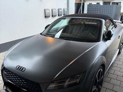 Grau Gebraucht 2024 Audi TT Sport Cabrio | 77.250 €
