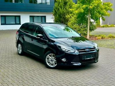 Gebraucht Ford Focus Titanium 163 PS (119 kW) 2014 Schwarz Kombi