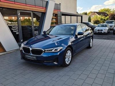 Blau Gebraucht 2021 BMW 530e Sport Line Limousine | 30.990 € (Fairer Preis)