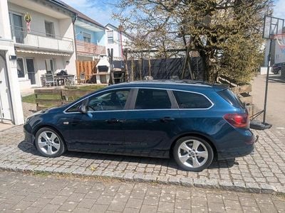 Gebraucht Opel Astra 180 PS (132 kW) 2011 Blau Kombi