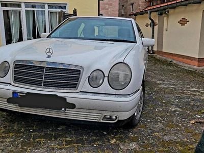 Mercedes E280