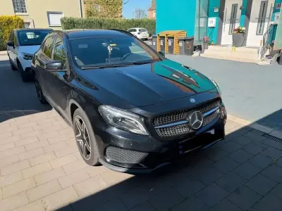 Brugt Mercedes GLA250 AMG line 211 HK (155 kW) 2016 Sort SUV