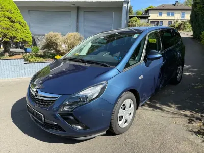 Second-hand Opel Zafira Tourer Innovation 140 CP (102 kW) 2016 Albastru Monovolum
