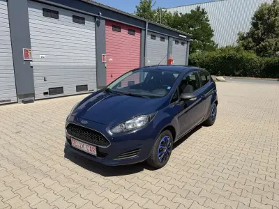 Gebraucht Ford Fiesta Ambiente 60 PS (44 kW) 2016 Blazerblau Kleinwagen
