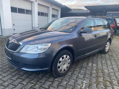 Gebraucht Skoda Octavia Family 122 PS (89 kW) 2012 Grau Kombi