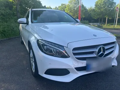 Gebraucht Mercedes C180 156 PS (114 kW) 2016 Weiß Kombi