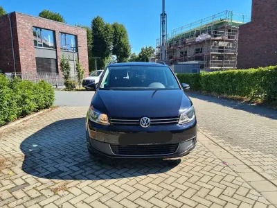 Gebraucht VW Touran Comfortline 140 PS (102 kW) 2013 Schwarz Van / Kleinbus