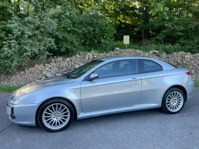 Gebraucht Alfa Romeo GT Distinctive 166 PS (122 kW) 2004 Silber Coupé