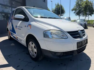 Gebraucht VW Fox Basis 54 PS (39 kW) 2009 Weiß Kleinwagen