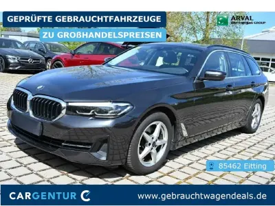Gebraucht BMW 520 Performance 190 PS (139 kW) 2022 Grau (metallic) Limousine