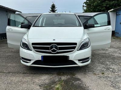 Mercedes B200
