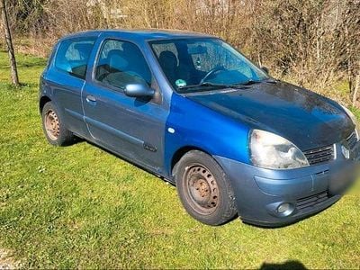Gebraucht Renault Clio II Dynamique 111 PS (81 kW) 2005 Grau Kleinwagen
