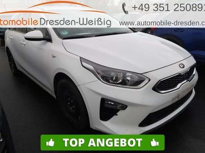 gebraucht Kia Ceed Ceed /1.5 T-GDI Silber*Navi*Kamera*