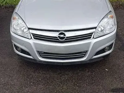 Gebraucht Opel Astra 116 PS (85 kW) 2008 Grau Kleinwagen