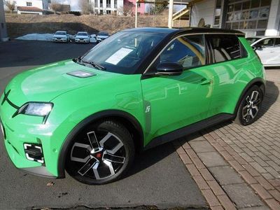 Gebraucht Renault R5 Urban 89 kW (122 PS) 2025 Popgreen /blackpearlschwarz Kleinwagen