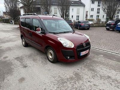 Gebraucht Fiat Doblò 135 PS (99 kW) 2015 Rot Van / Kleinbus