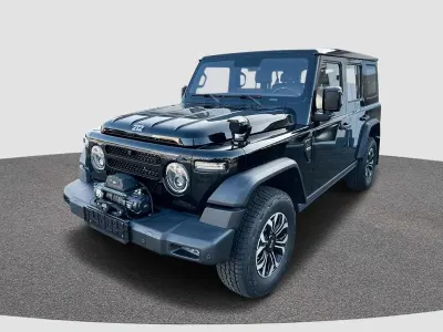 Gebraucht BAW 212 166 PS (122 kW) 2026 Schwarz SUV