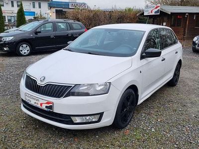 Weiß Gebraucht 2013 Skoda Rapid Active Limousine | 5.990 € (Fairer Preis)
