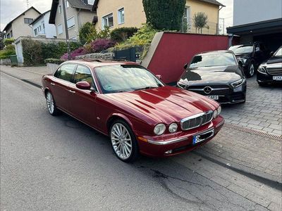 Gebraucht Jaguar XJ 238 PS (175 kW) 2007 Rot Limousine