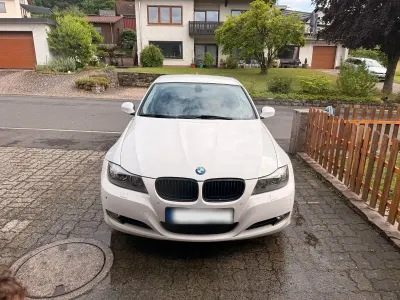 Gebraucht BMW 320 184 PS (135 kW) 2010 Weiß Kombi