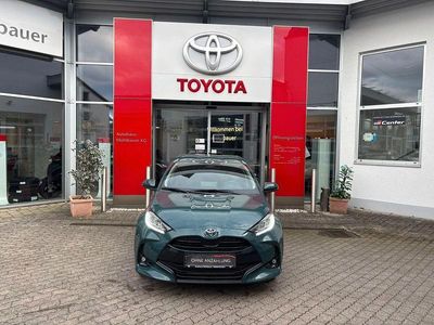 Neu Toyota Yaris Hybrid 116 PS (85 kW) 2025 Grün Limousine