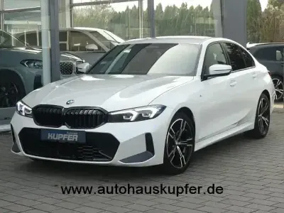 Gebraucht BMW 320 Shadowline 190 PS (139 kW) 2024 Andere Limousine