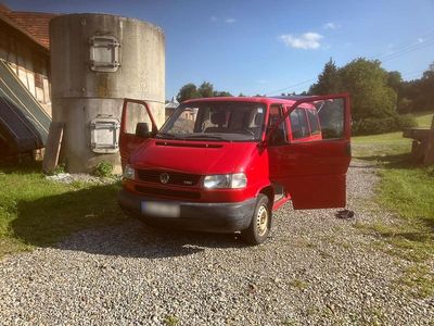 Second-hand VW T4 102 CP (75 kW) 1998 Roșu Van