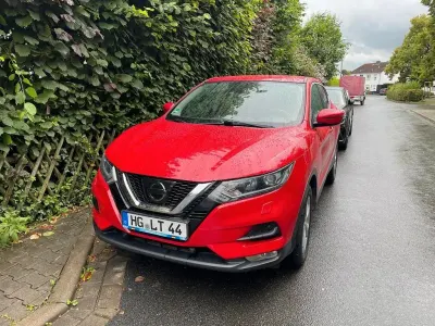 Gebraucht Nissan Qashqai N-Connecta 116 PS (85 kW) 2018 Rot SUV