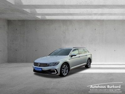 Reflexsilber metallic Gebraucht 2020 VW Passat GTE Kombi | 17.900 € (Guter Preis)
