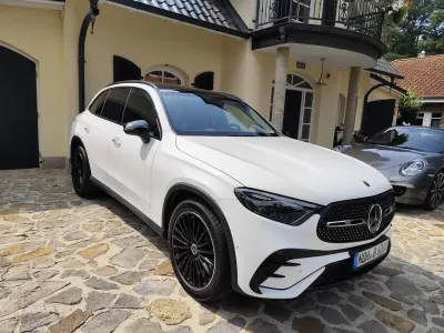 Gebraucht Mercedes GLC220 AMG line Plus 197 PS (144 kW) 2023 Rot SUV