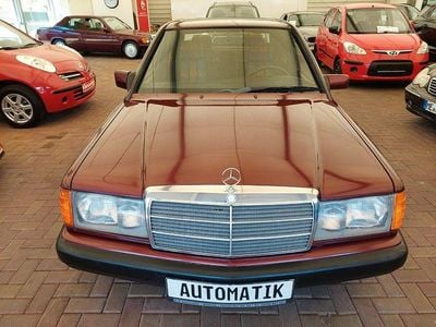 Gebraucht Mercedes 190 Avantgarde 109 PS (80 kW) 1992 Avantgarderot perleffect (metallic) Limousine