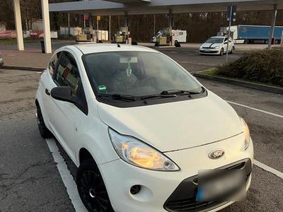 Weiß Gebraucht 2010 Ford Ka Kleinwagen | 2.100 € (Teuer)