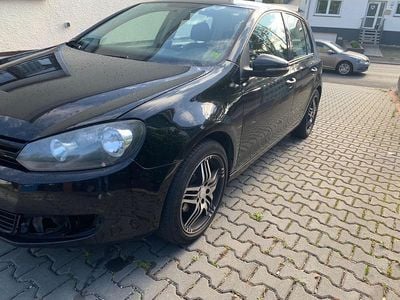Gebraucht VW Golf VII 105 PS (77 kW) 2012 Schwarz Limousine