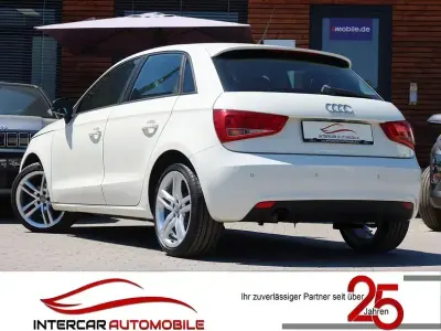 Gebraucht Audi A1 Attraction 90 PS (66 kW) 2013 Amalfiweiss Kleinwagen