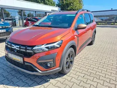 Gebraucht Dacia Jogger Extreme 110 PS (80 kW) 2025 Braun Van / Kleinbus