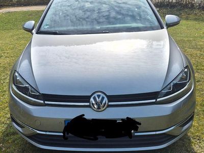Gebraucht VW Golf VII Comfortline 110 PS (80 kW) 2018 Silber Limousine