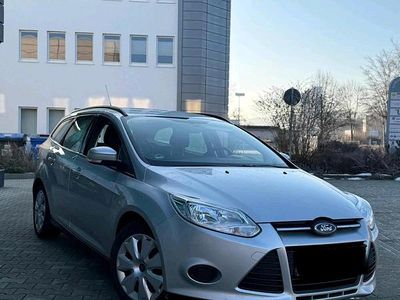 Silber Gebraucht 2013 Ford Focus Kombi | 3.999 € (Fairer Preis)