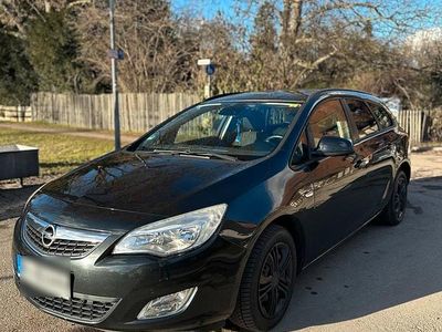Gebraucht Opel Astra Sport 110 PS (80 kW) 2012 Schwarz Kombi