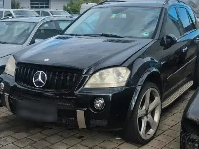 Gebraucht Mercedes ML350 AMG 514 PS (378 kW) 2007 Schwarz SUV